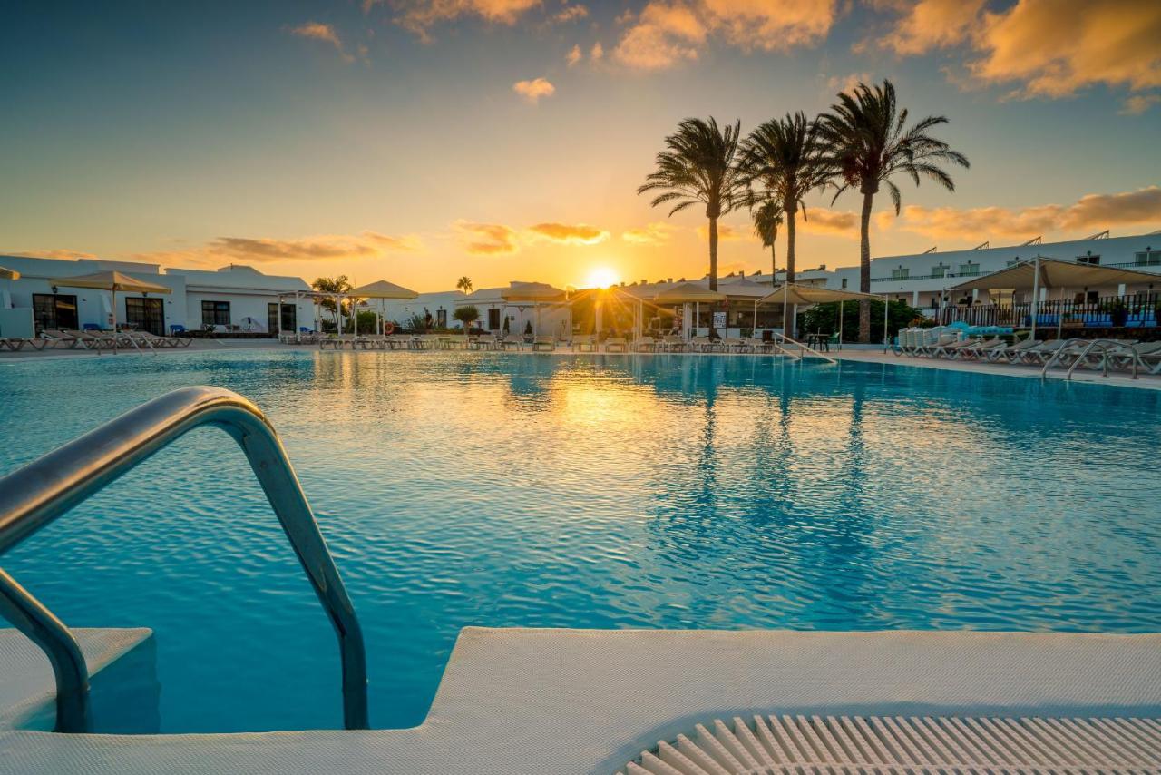 Apartamentos Santa Rosa Costa Teguise Luaran gambar